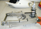 02 GSXR 600 Swingarm.JPG